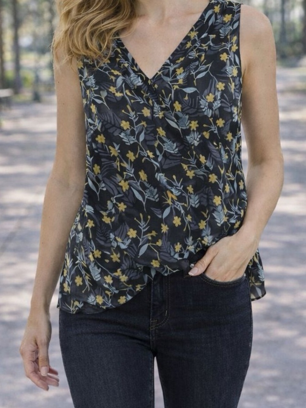 CAbi Women’s Print Sleeveless Blouse